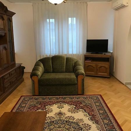 Gabor Pal 1 Apartman 2 Szoba Dunafoldvar Eksteriør bilde