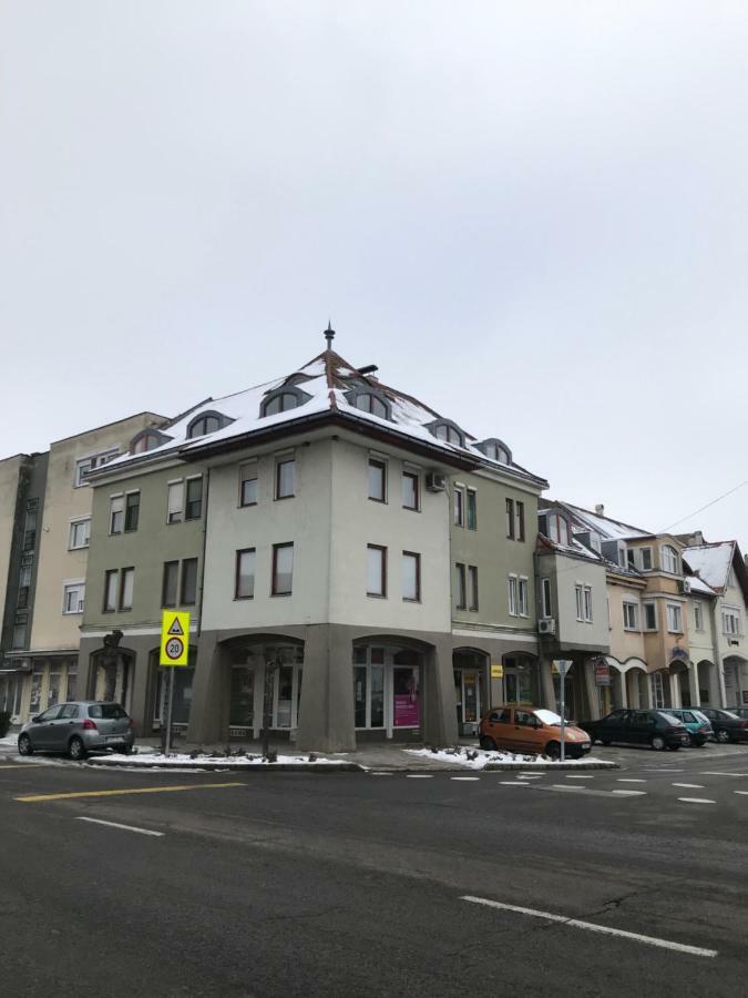 Gabor Pal 1 Apartman 2 Szoba Dunafoldvar Eksteriør bilde